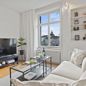 True - Stadtwohnung I Rheinblick Apartment